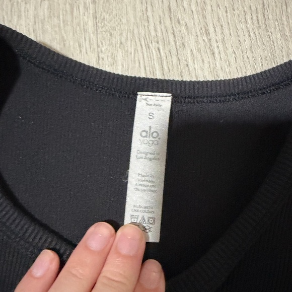 Alo Tee - Picture 4 of 5